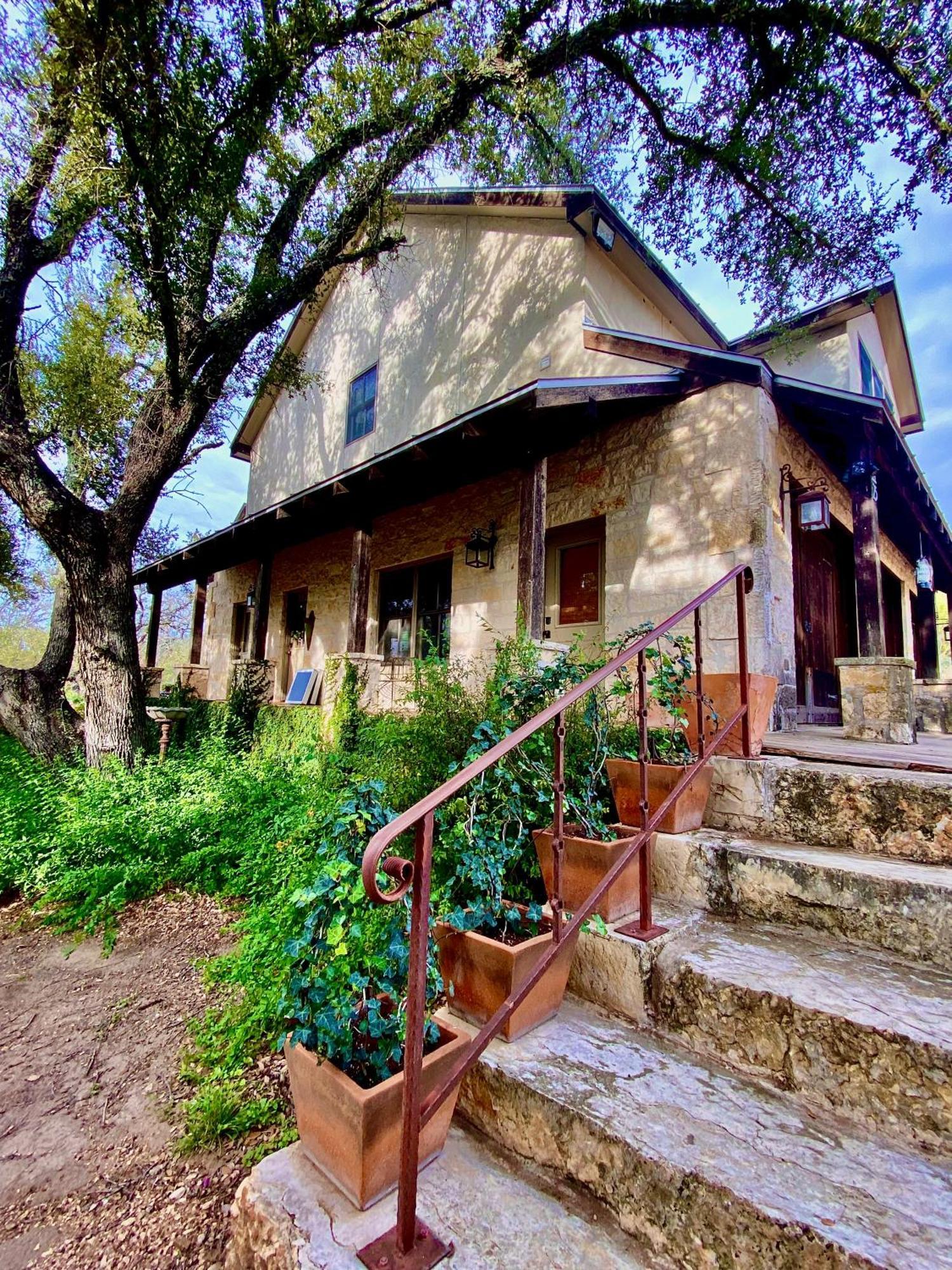 V700 Ranch Stays Marble Falls Exterior photo